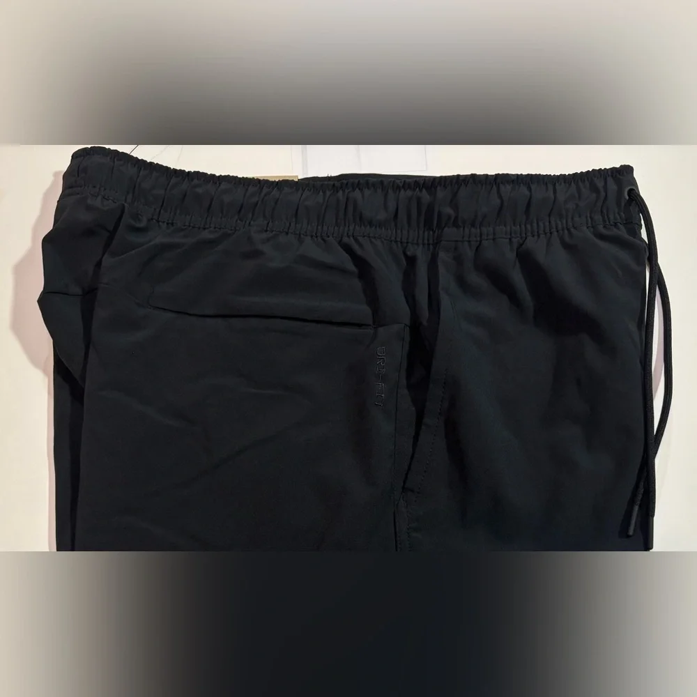 Nike Unlimited Men's Dri-FIT ADV 7